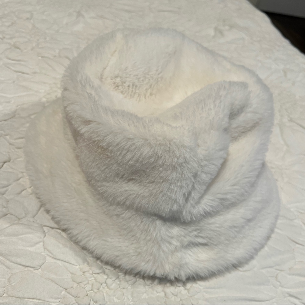 Open Edit. White furry bucket hat. One size. Never worn. Excellent condition.